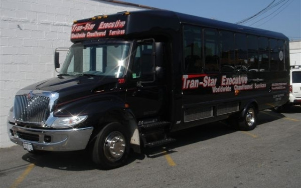 Long Island Wineries Discover Long Island