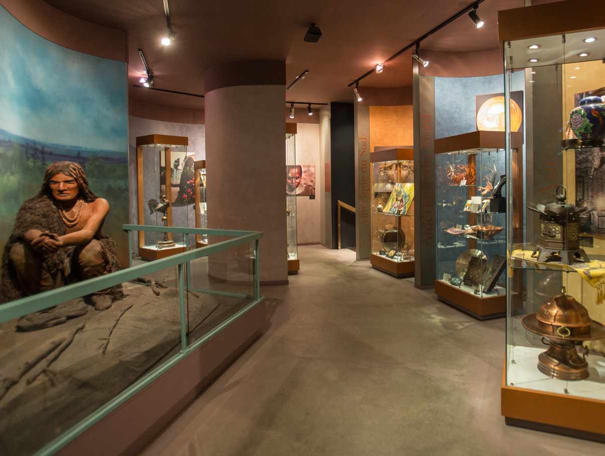 Albert Gilles Copper Art Art Studio / Museum / Boutique