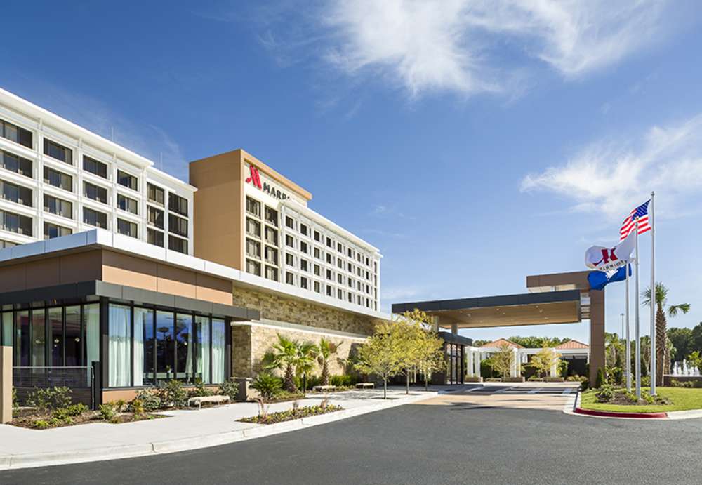 Charleston Sc Hotel Guide Where To Stay In Elegant Marriott Modern Hotel Featuring Hc Provisions Restaurant And Bar M Club Lounge Outdoor Pool Free Parking Airport Shuttle