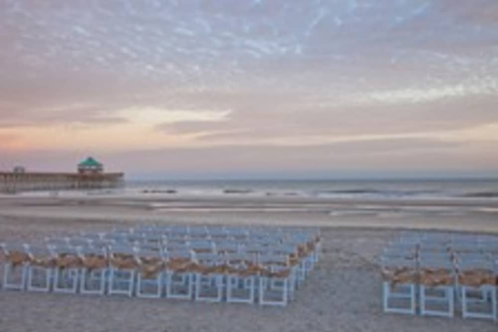 Use The Tides At Folly Beach For A Perfect Charleston Wedding