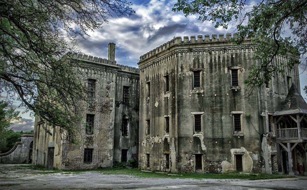 charleston ghost tour prison