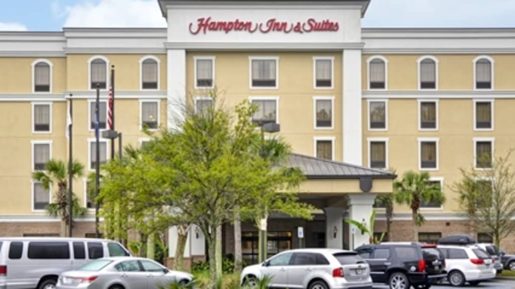 Image of Hampton Inn & Suites Charleston University Blvd.