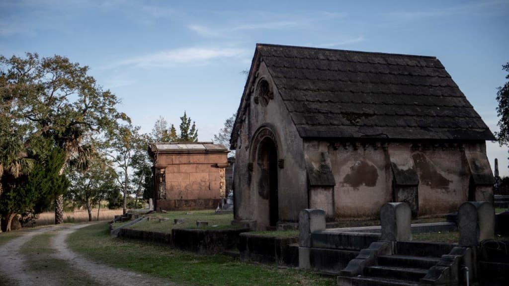 Image of Spirits of Magnolia Cemetery Tour