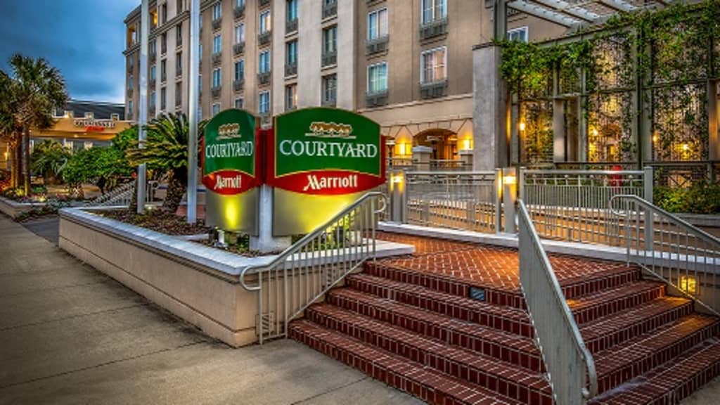 Image of Courtyard Charleston Historic District