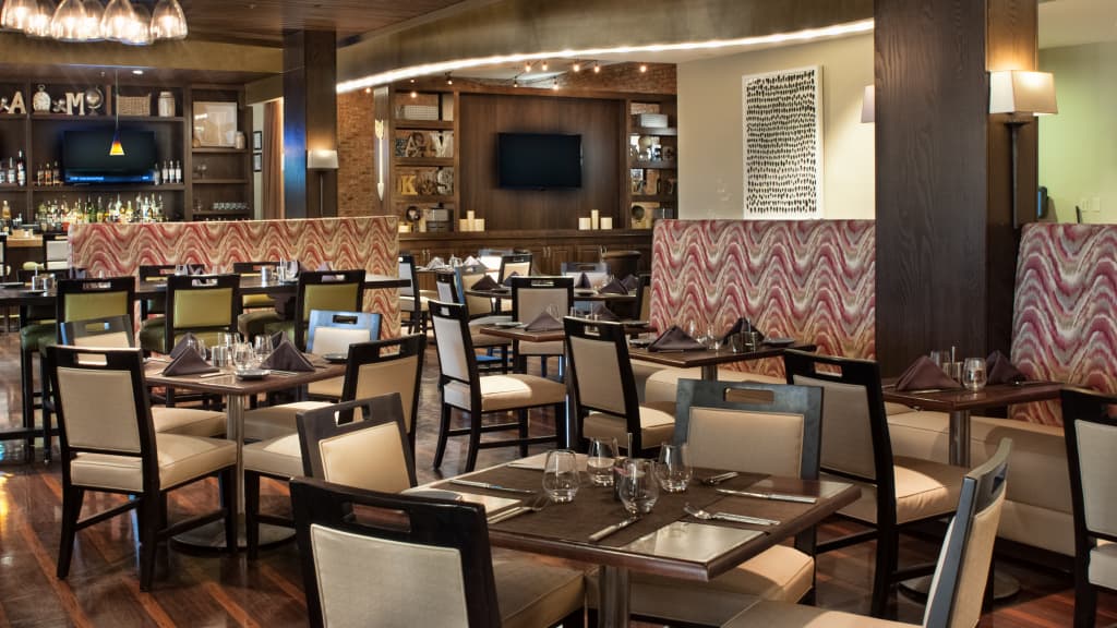 Saffire Restaurant at Charleston Marriott Charleston Area CVB