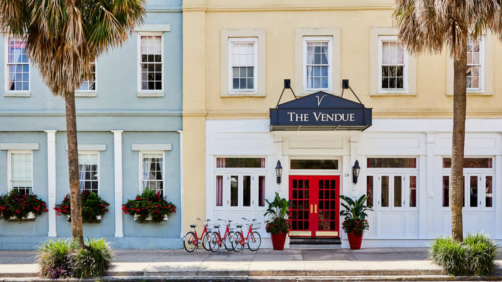9 of the Most Pet-Friendly Hotels in Charleston, SC