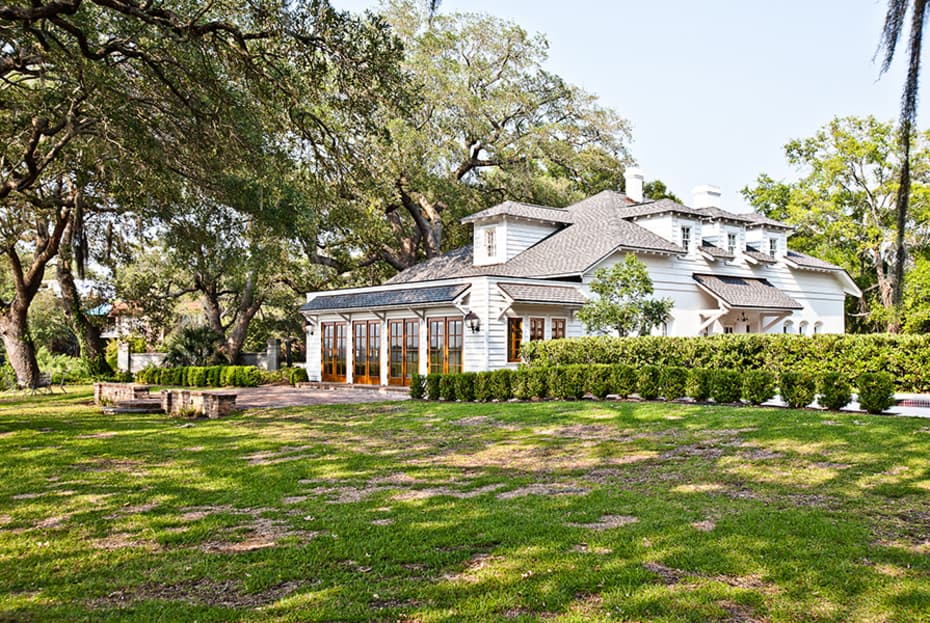 Use The River House at Lowndes Grove For A Perfect Charleston Wedding