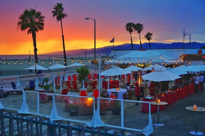 Perry's Café and Beach Rentals