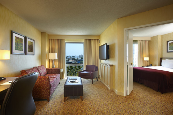 DoubleTree Suites by Hilton Hotel Santa Monica