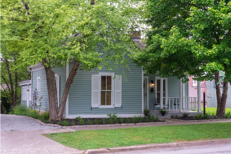 Colonel’s Cottage Inn-Pioneer Park