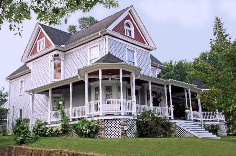 Eagle Hill Manor