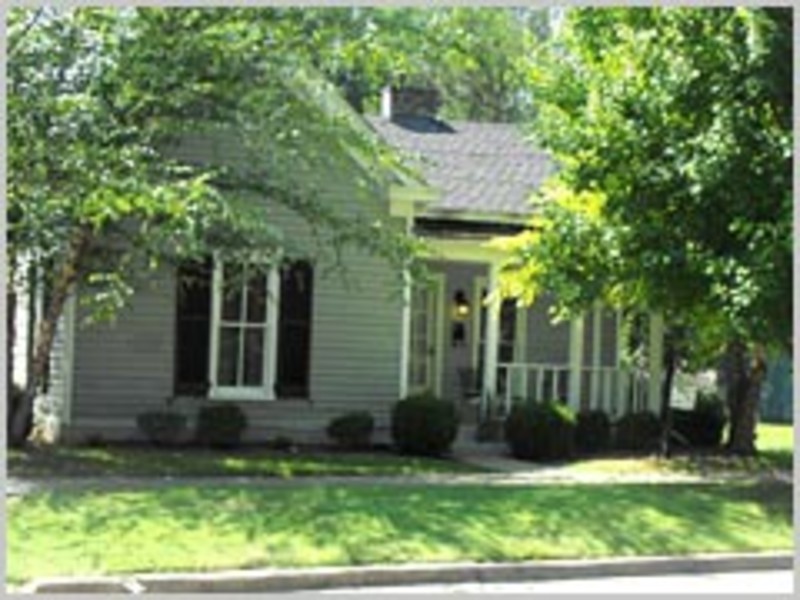 Colonel’s Cottage Inn-Pioneer Park