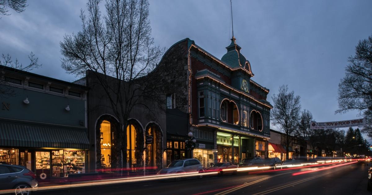 Visit St. Helena in Napa Valley History and Wineries