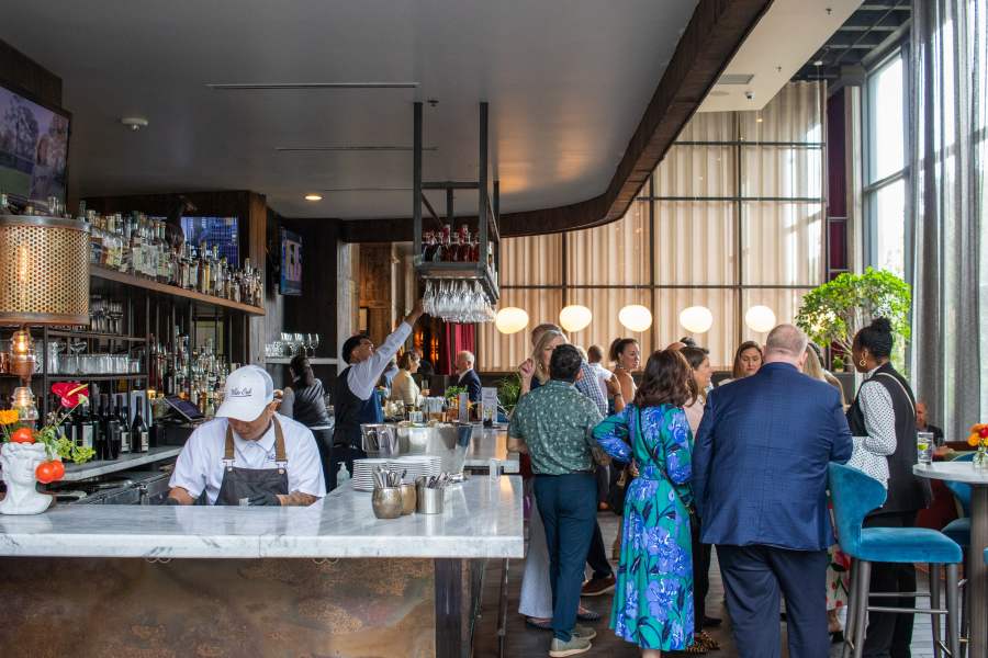 White Oak Kitchen & Cocktails