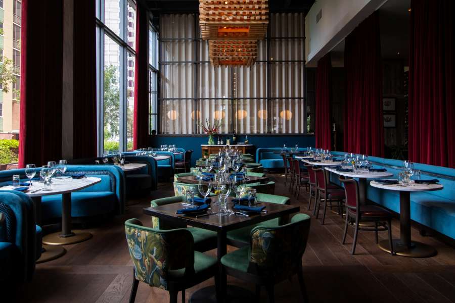 White Oak Kitchen & Cocktails about image