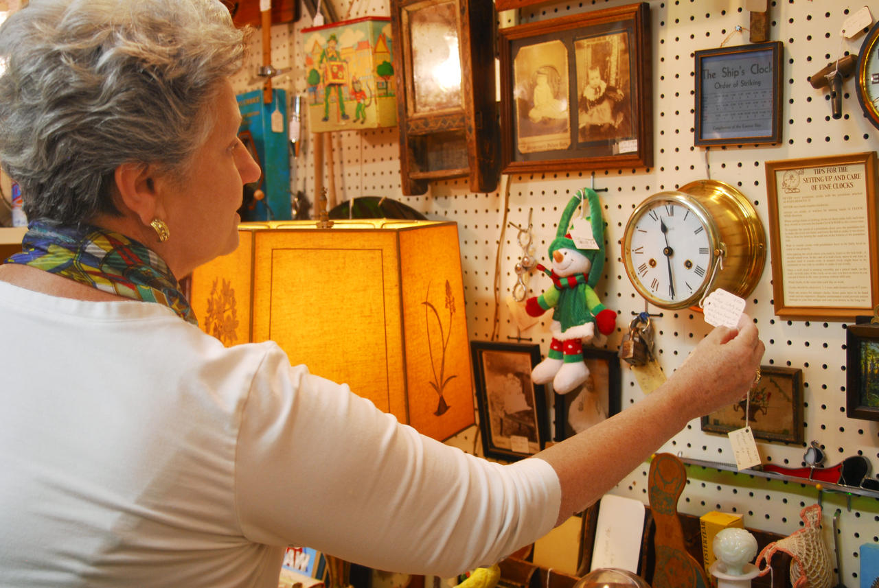 Bay City Antiques Center/Downtown Antiques Market Bay City, MI 48708