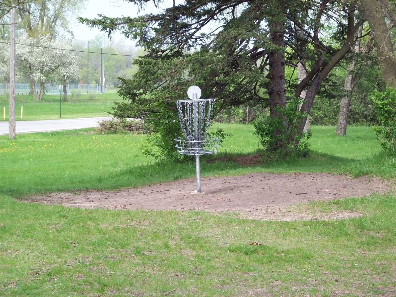 Chippewa Banks Disc Golf Course Midland, MI 48642 Outdoor Activities