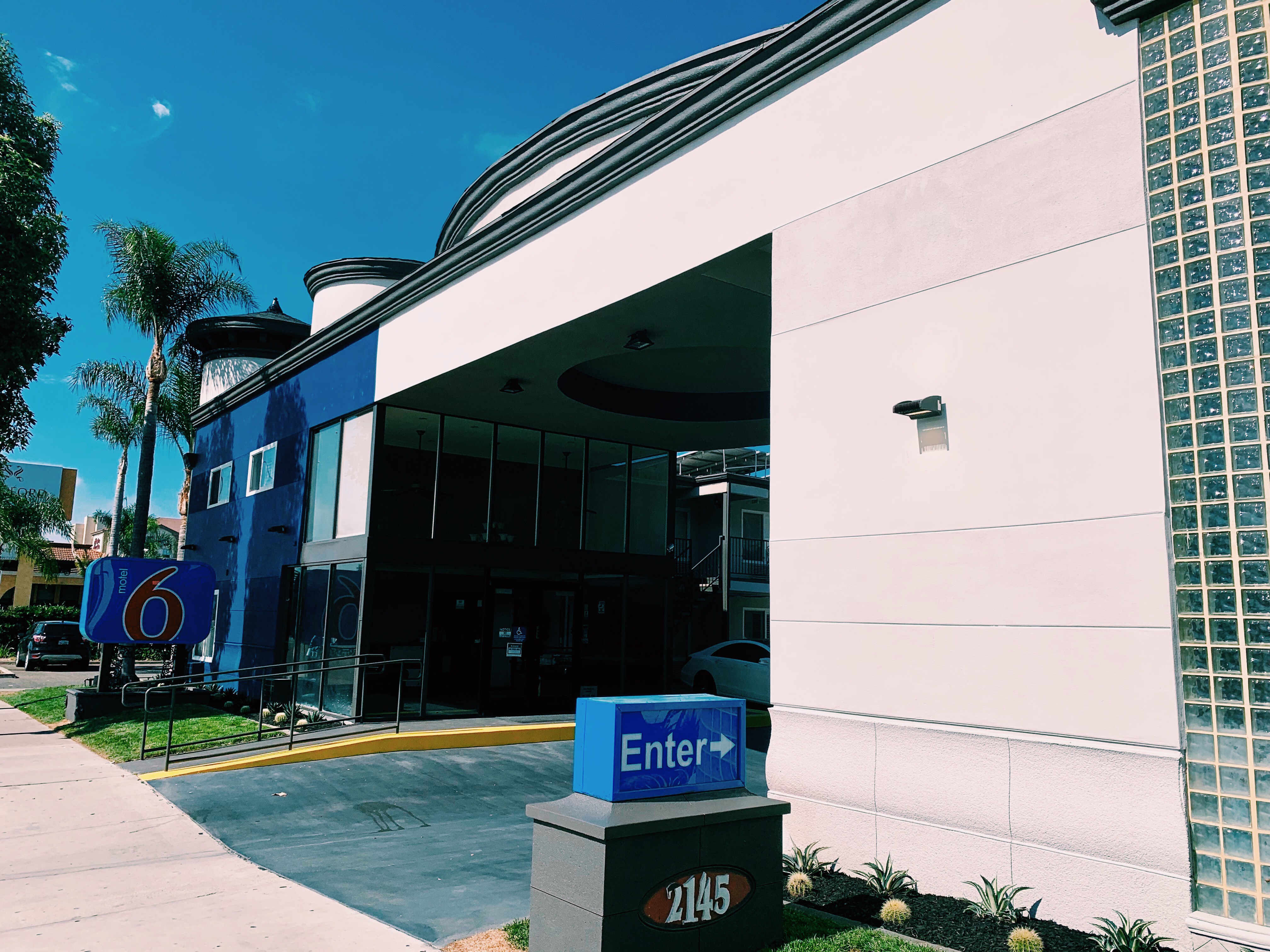 Does Motel 6 Allow Dogs - jwdwp0a