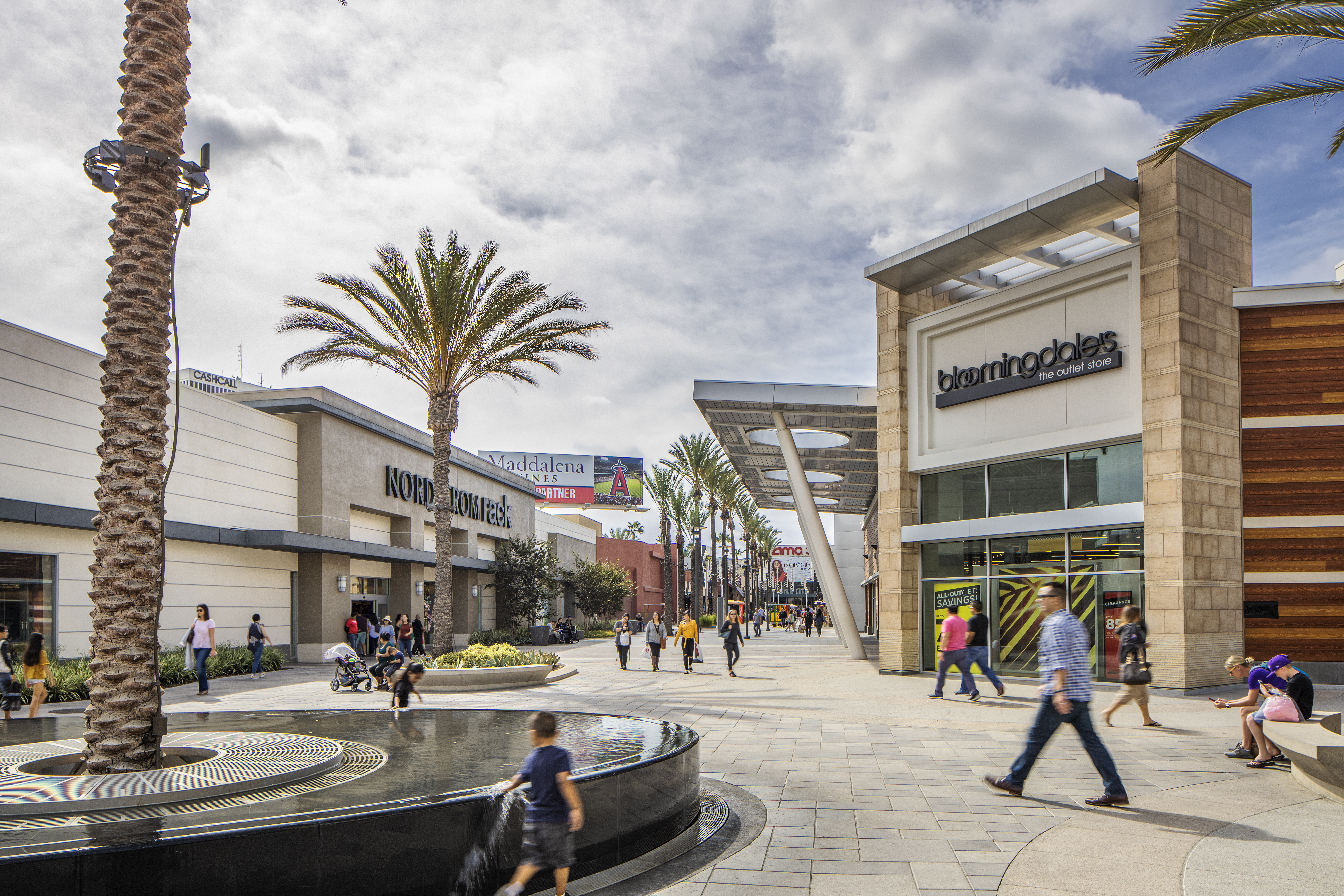 nike store at the block in orange ca 