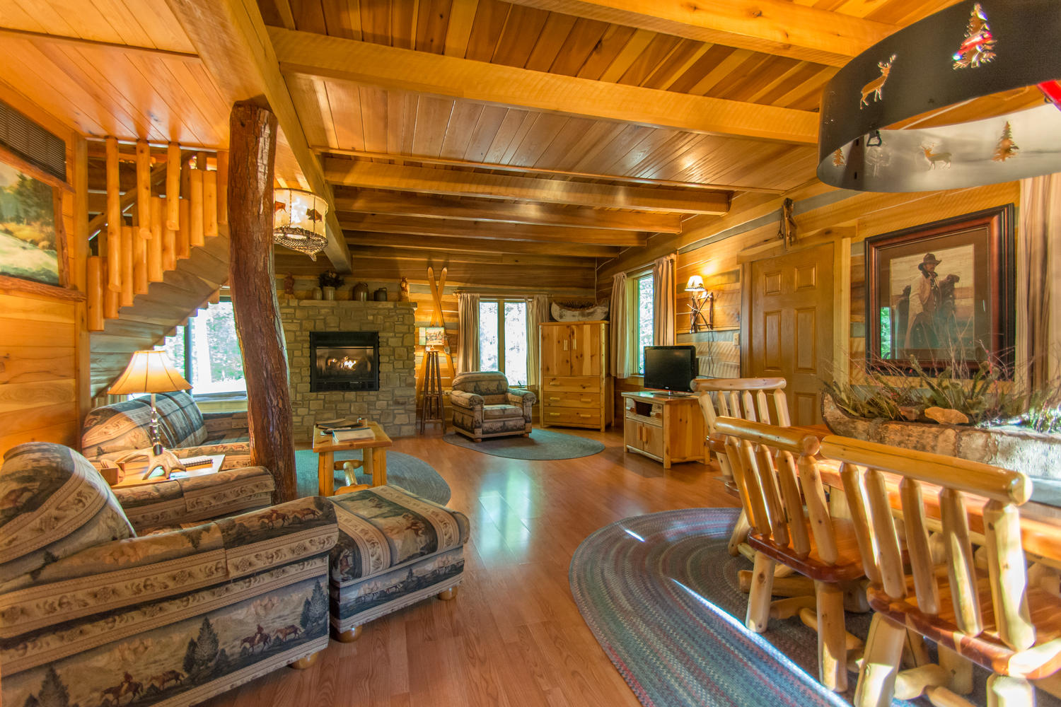 Aspen Leaf Log Cabin Unionville In 47468