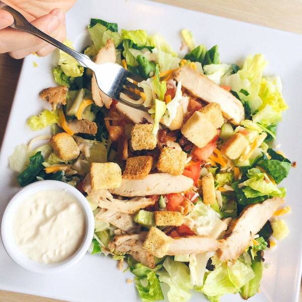 mcalister's deli garden salad with tuna salad