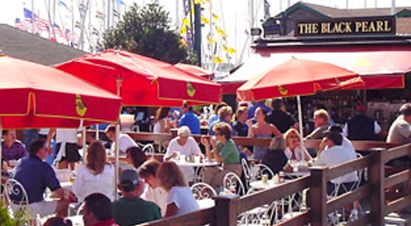 Seafood Restaurants In Newport Dock To Table Dining The Black Pearl
