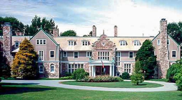 blithewold mansion dining room