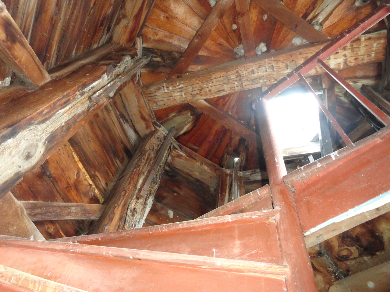 1838 Selkirk Lighthouse at the Salmon River Lighthouse & Marina