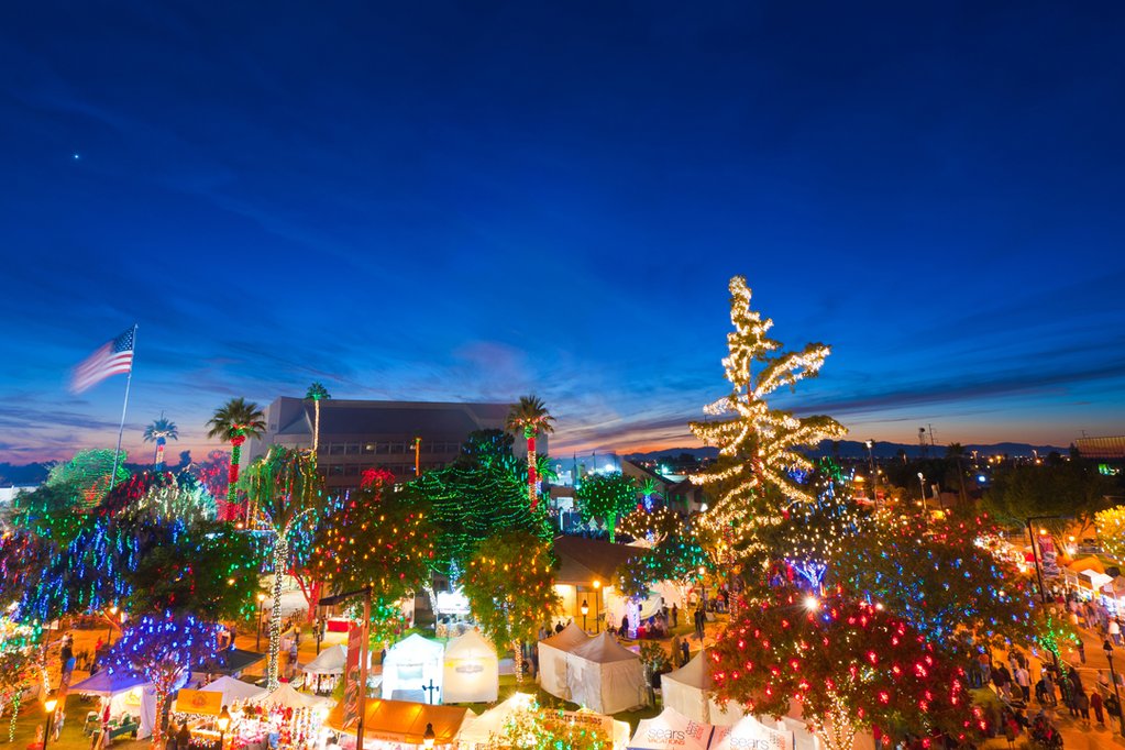 glendale glitters christmas events phoenix 2019