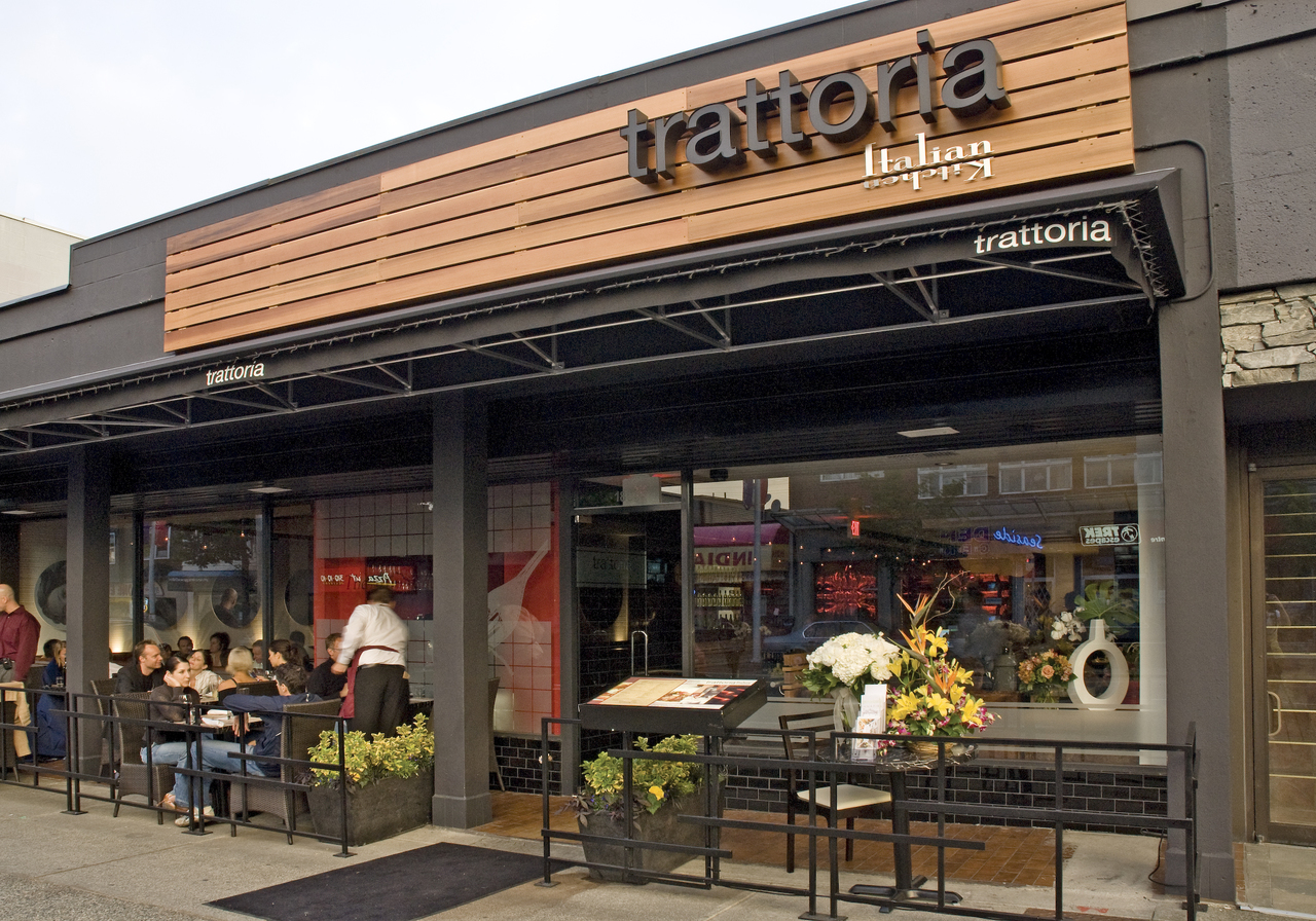 TABARNIA  Trattoria-patio1_b82ed4dc-5056-b3a8-496899549b8bbfab