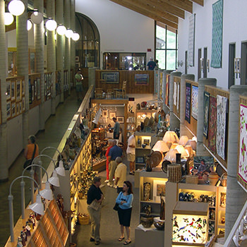 Allanstand at the Folk Art Center