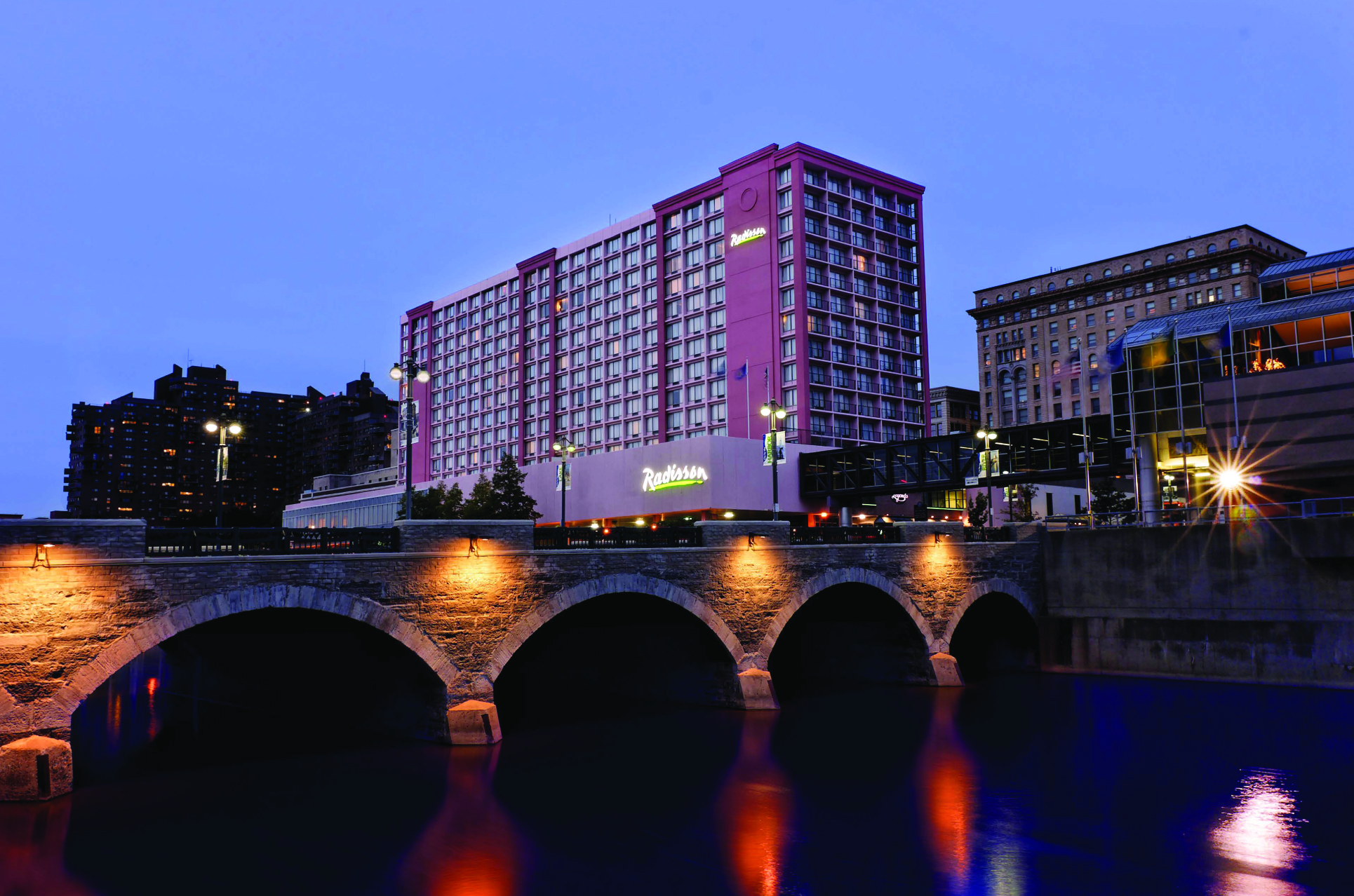 Radisson Hotel Rochester Riverside