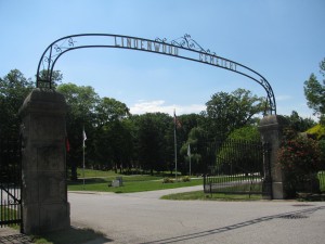 entrance to Lindenwood Cemetery