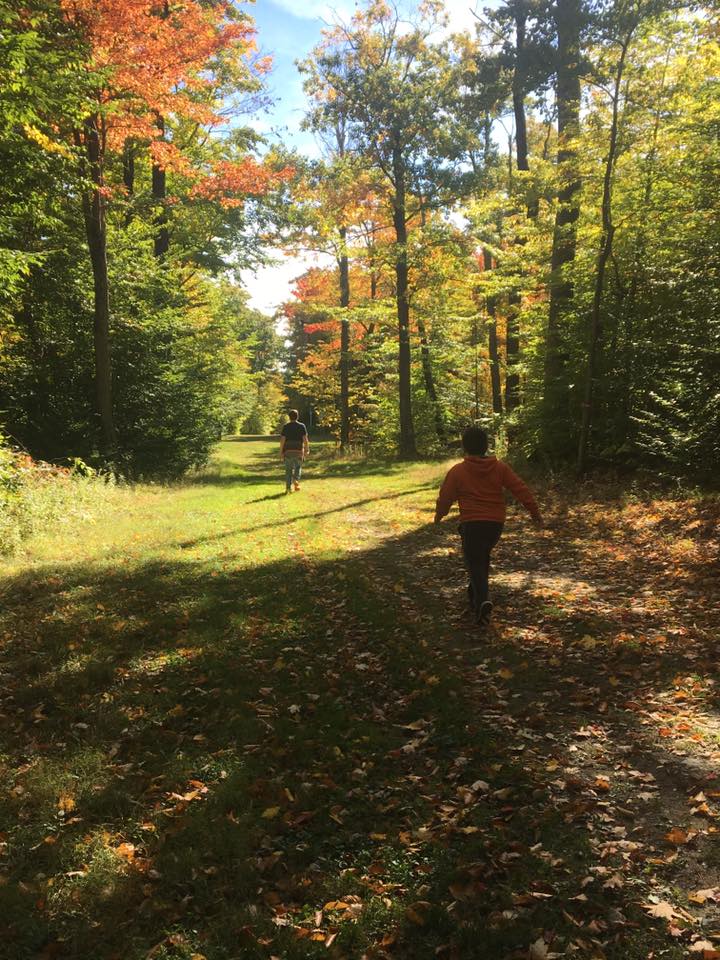 Bristol-Mountain-fall-kids-trees