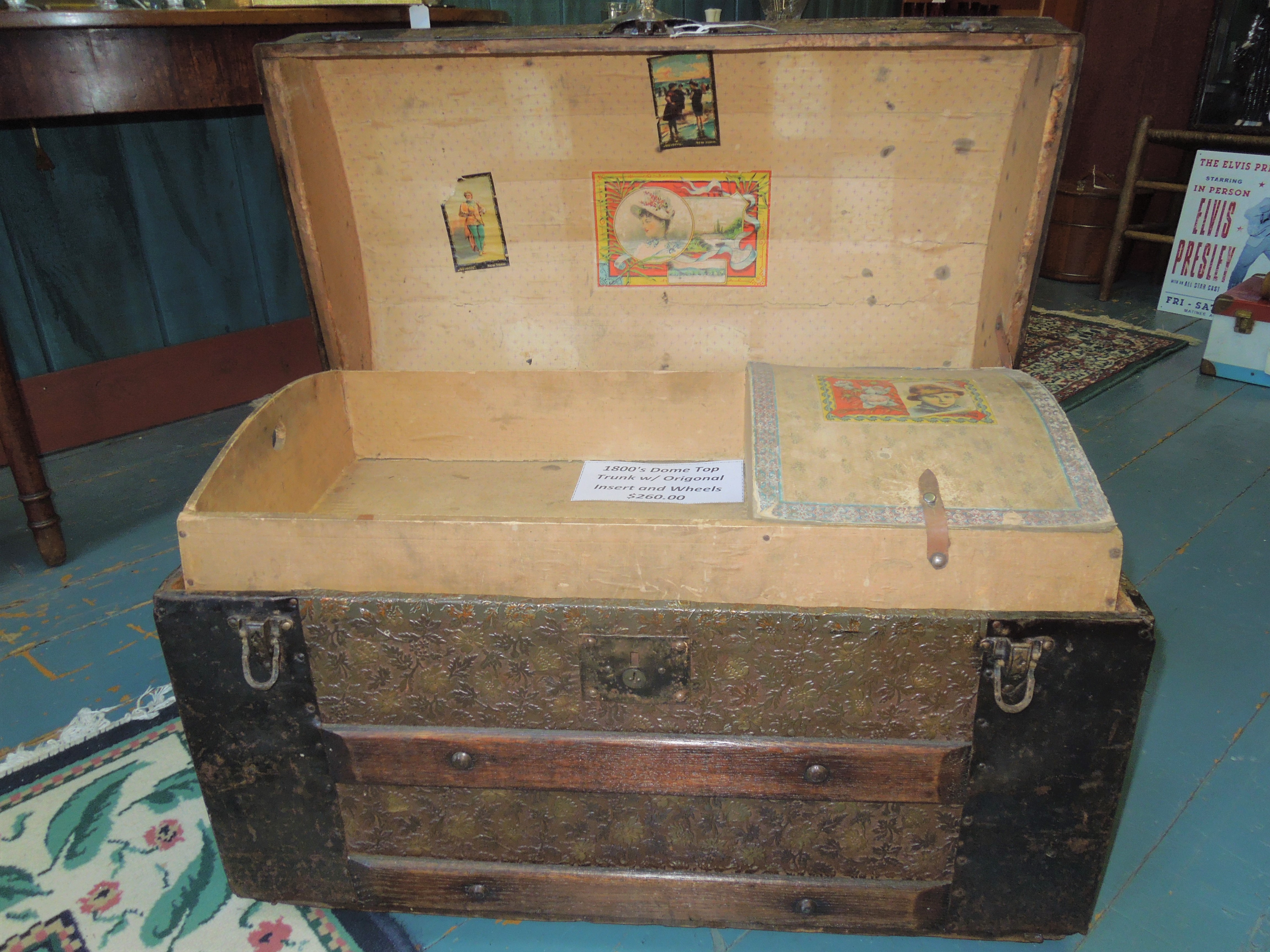 Kat's Antiques chest