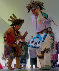 iroqdancing1.jpg
