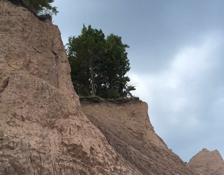 Chimney Bluffs Park