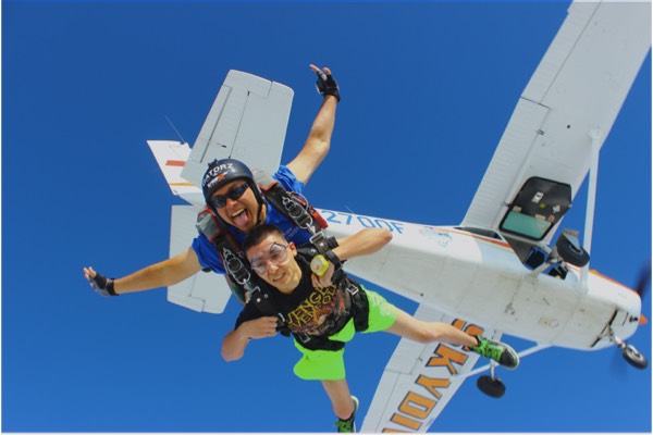 Foto Cortesía de Blue Skies Skydiving Center