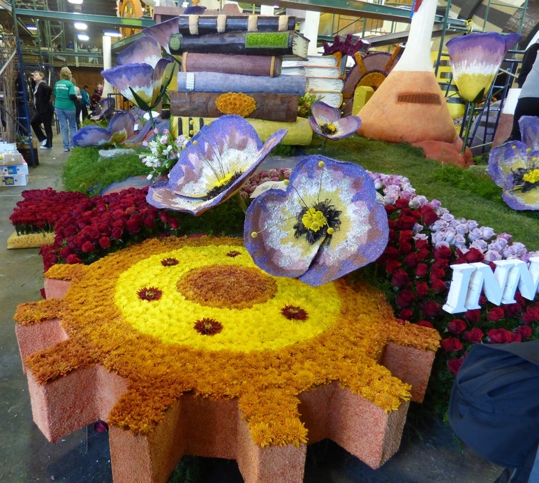 Gear and flowers Gear and flowers