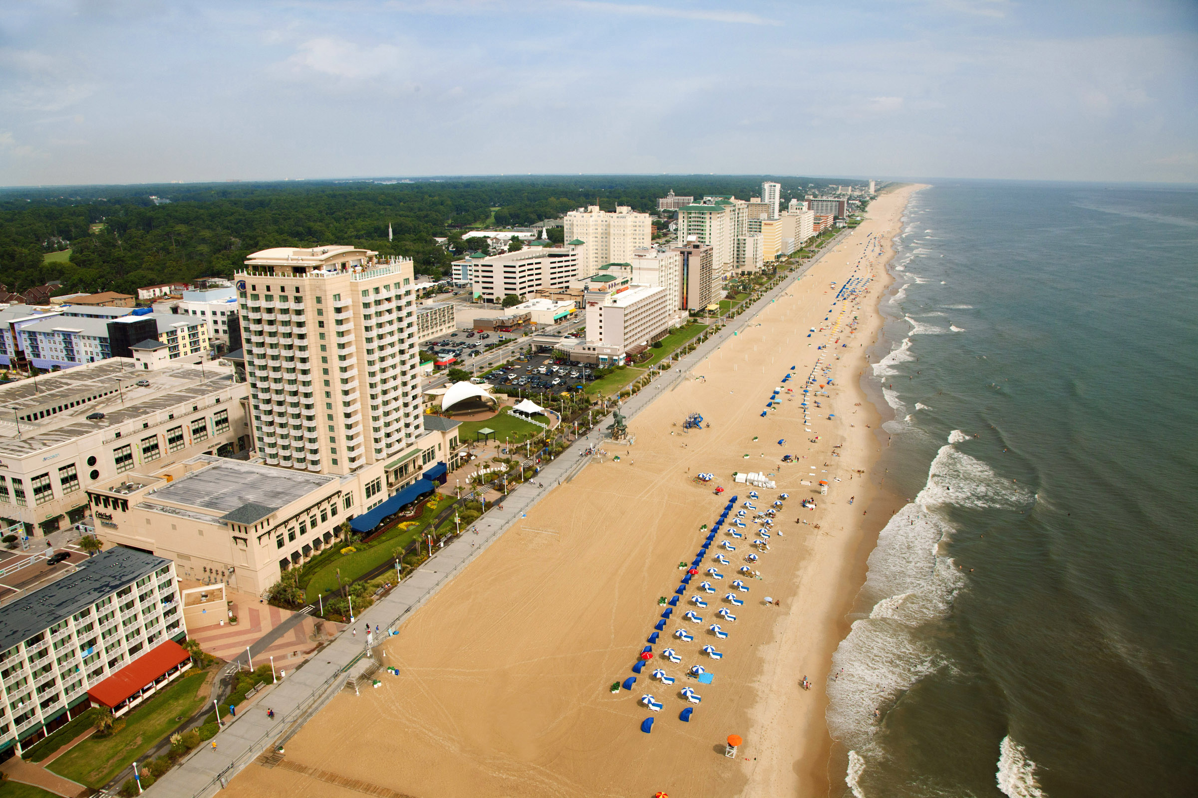 Virginia Beach Oceanfront – Beaches, Attractions & Dining