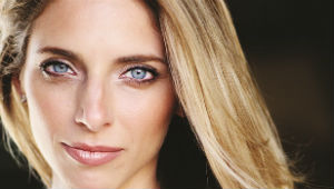 Janine Stange