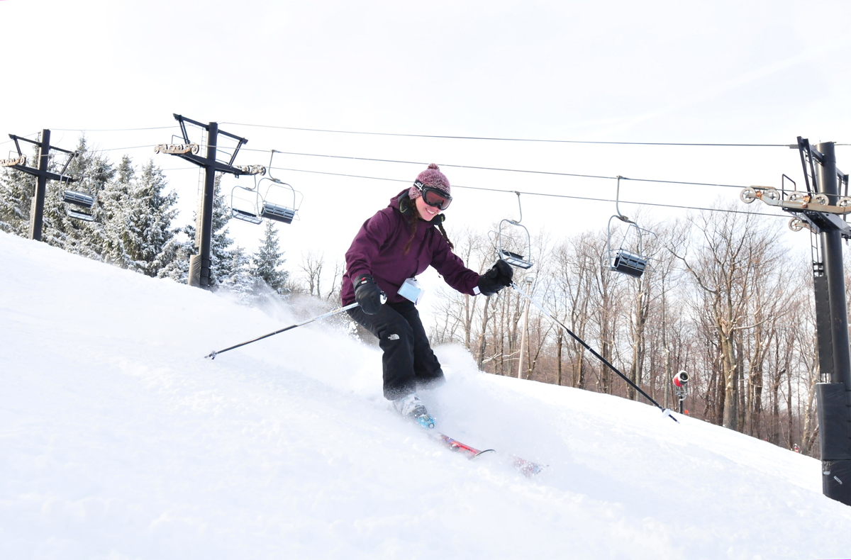 Bristol-Mountain-downhill-skiing-Photos