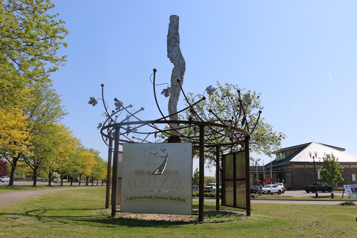 finger-lakes-welcome-center-front