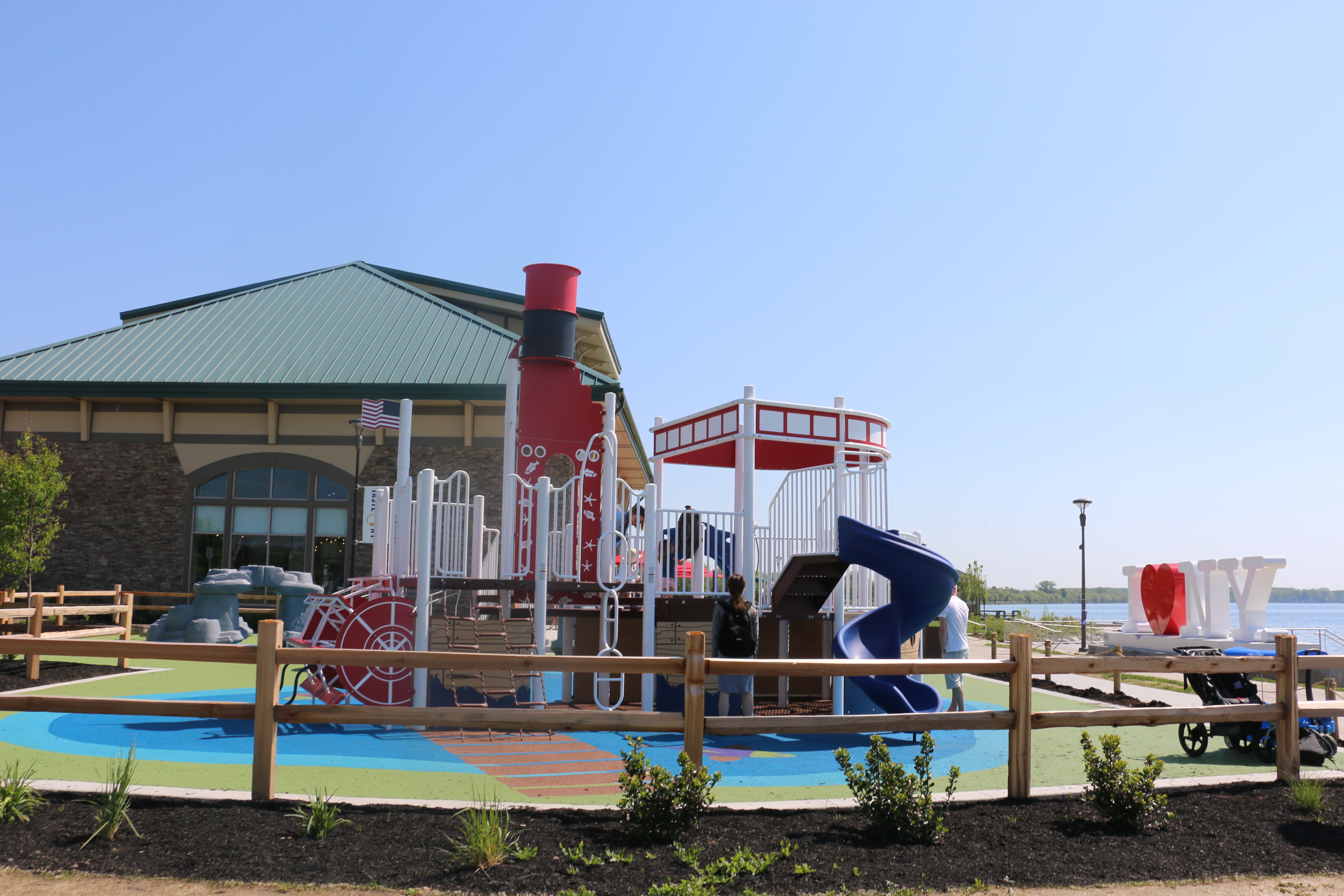 finger-lakes-welcome-center-playground