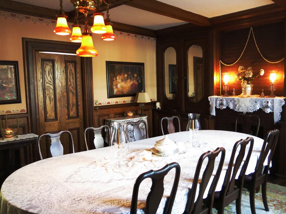 Dining Room at Rosewood Inn B&B