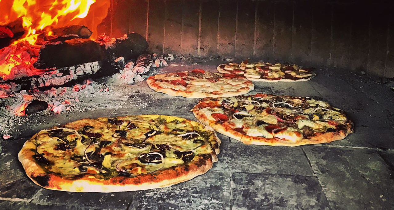 最富趣味設計理念的餐車:關島烈焰披薩 (Songge Guam Pizza) 最富趣味設計理念的餐車:關島烈焰披薩 (Songge Guam Pizza)