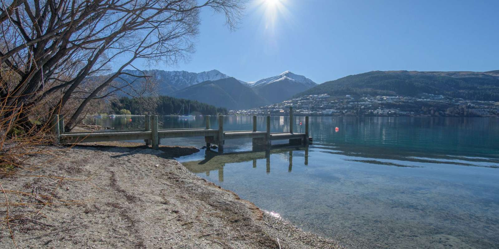 lakefront accommodation Queenstown jetty