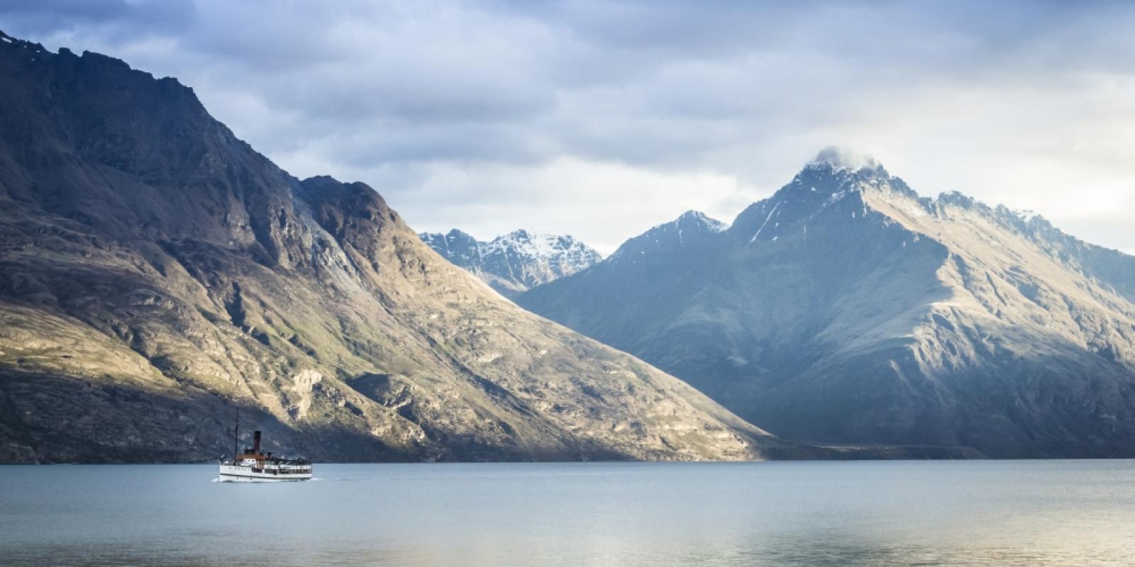 Earnslaw on Lake Wakatipu Earnslaw on Lake Wakatipu