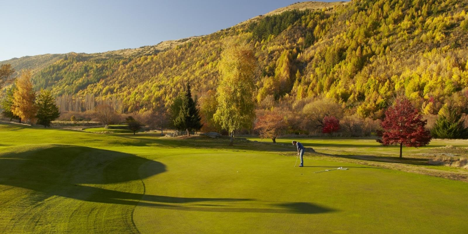 Arrowtown Golf Couse 4 Arrowtown golf course in autumn