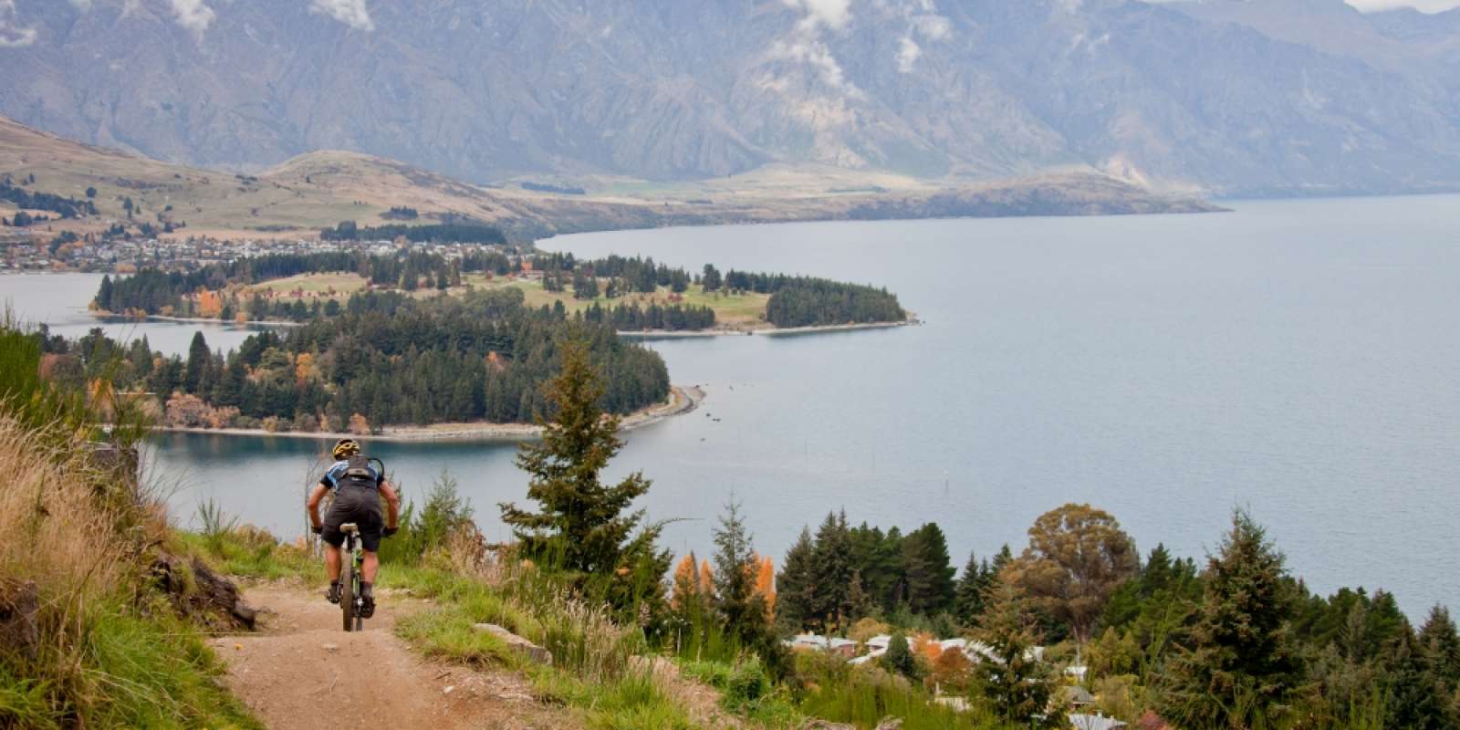 Downhill mountain biking in Queenstown Downhill mountain biking in Queenstown